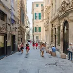 Daire Castelli's Campo 9 Cenova