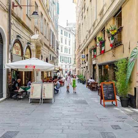 Daire Castelli's Campo 9 Cenova